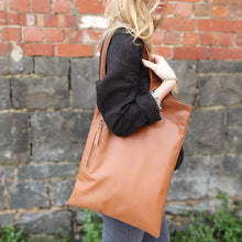 Load image into Gallery viewer, Ana Leather Bag By Origen - Mocca