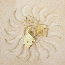 Load image into Gallery viewer, Amina Earrings By Origen
