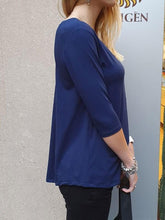Load image into Gallery viewer, A Line 3/4 Sleeved Top By Origen
