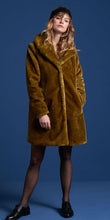 Load image into Gallery viewer, Alba Coat Zoot By King Louie
